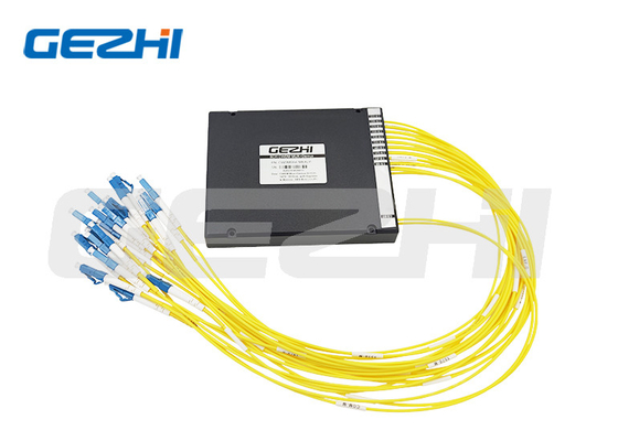 ثنائي الألياف 8 قنوات CWDM Mux demux وحدة LC / UPC موصل تقسيم الطول الموجي الخشن معدد الإرسال + ترقية
